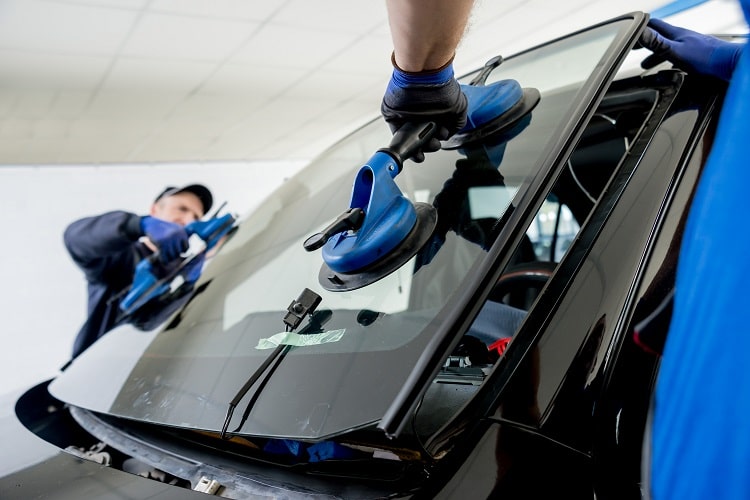 Optimal Auto Glass Montreal, windshield replacement in Montreal, auto glass  repair