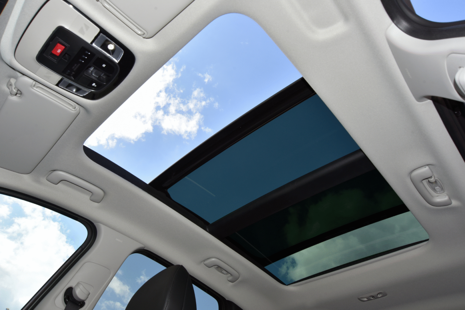 Sunroof Problems: Signs Your Car Needs Repair